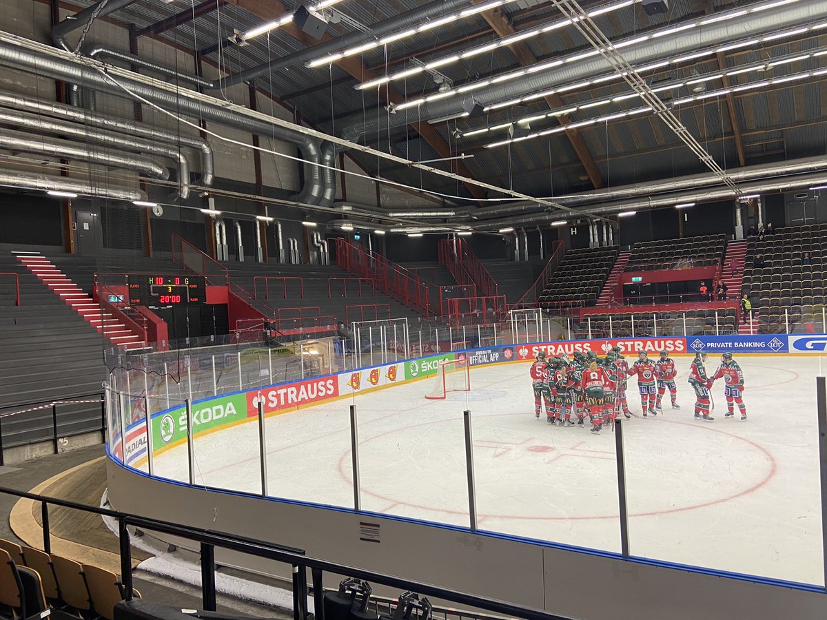 LandgrenK's tweet photo. 10-0 i Träningsmatchen mot Södertälje se grymt bra ut inför premiären den 9 oktober för @frolunda_hc 🔴🟢🔴🟢 https://t.co/qA0jvtUTrz