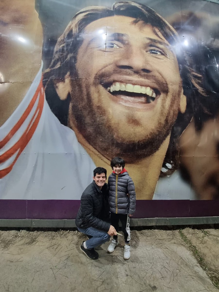 DieKra's tweet photo. @RiverPlate @LeoPonzio_ok Gracias #capitaneterno23 https://t.co/0otTzJypsI