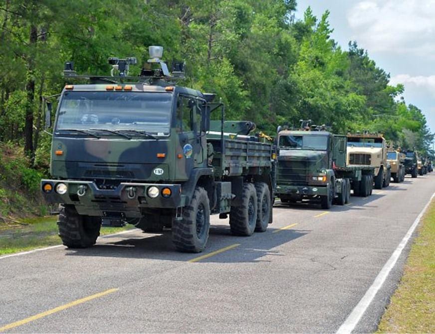 21stcentury_ML's tweet photo. US military vehicles heading to Washington DC from Fort Myer, Virginia. Rumor has it that Joe Biden has been put under house arrest and General Mark Milley has taken control of the country https://t.co/EPO3Z5euxL