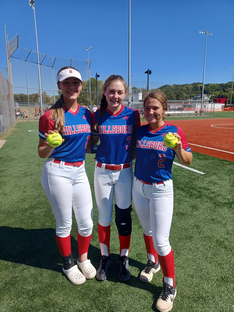 Varsity Softball defeats Rolla 10 -0 in the 5th. Peyton Uphoff <a href="/uphoffpeyton/">Peyton Uphoff</a> (<a href="/UphoffAmy/">Amy Uphoff</a>) and  Chloe Hicks (<a href="/tallone14/">Allison Hicks</a>) both hit 💣's. Ashley Hilton back in action in the circle with 4 K's, 3 hits allowed. Way to go Hawks. Back at it at 2pm vs Liberty.