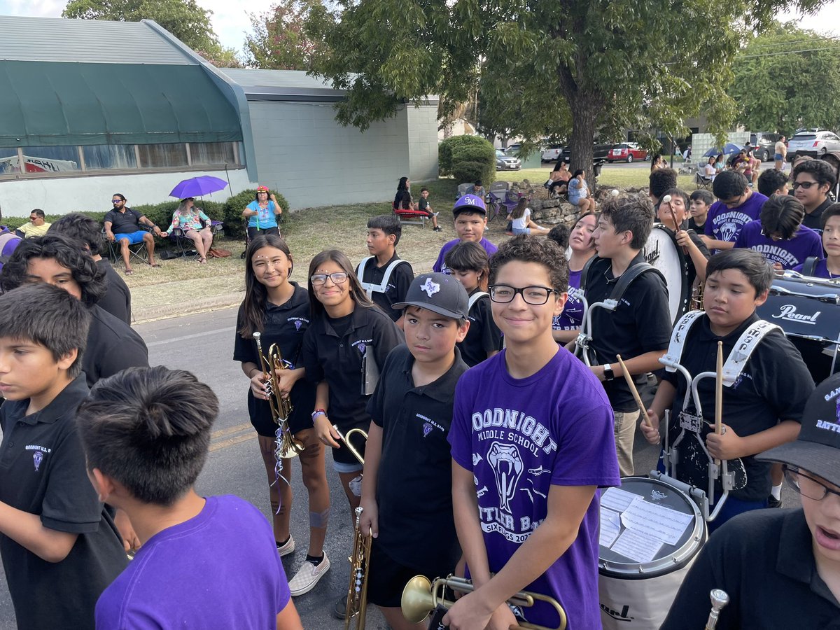 CoachOwenGMS's tweet photo. Volleyball representing in the band! https://t.co/8ZRQOlGIyC