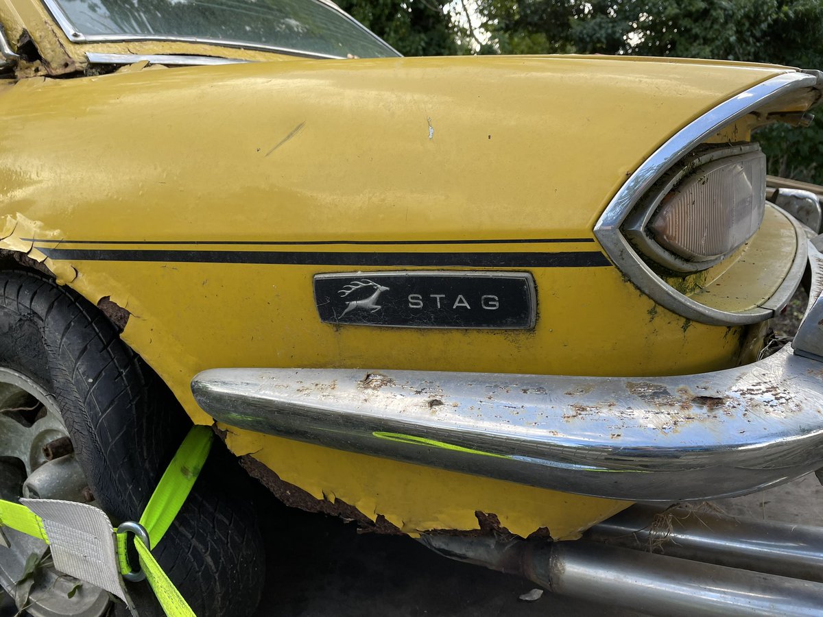 Wonder if this Stag is past renovating? 😂 #triumphstag #classiccars #triumph #stag