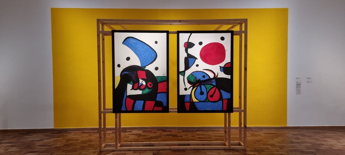 s_valls's tweet photo. #últims dies x #gaudir amb l'exposició #llegatMiró a la fascinant i #meravellosa @fundaciomiro on se'ns descobreix la part + #humana i #familiar d'un artista #universal icona de @CatalanCulture 👁 🎨 🔺️ #triangleMiró @FundacioMasMiro @MiroMallorca https://t.co/R0kN9aerL6