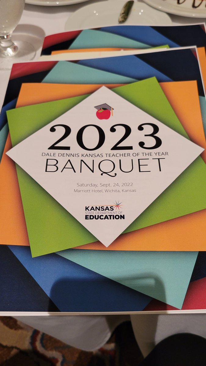 ksdehq's tweet photo. Mr. Dale Dennis welcomes the 420 people in attendance at the 2023 Dale Dennis Kansas Teacher of the Year Banquet in Wichita. We're so excited for tonight's announcement! Counting down the minutes until the 2023 Kansas Teacher of the Year is announced. https://t.co/8bHHCTAS3R