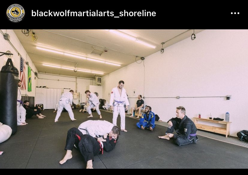 BlackWolfMA's tweet photo. Rolling with friends.  Everyone improves!  #bjj in #madisonct https://t.co/GrvRmT11SK