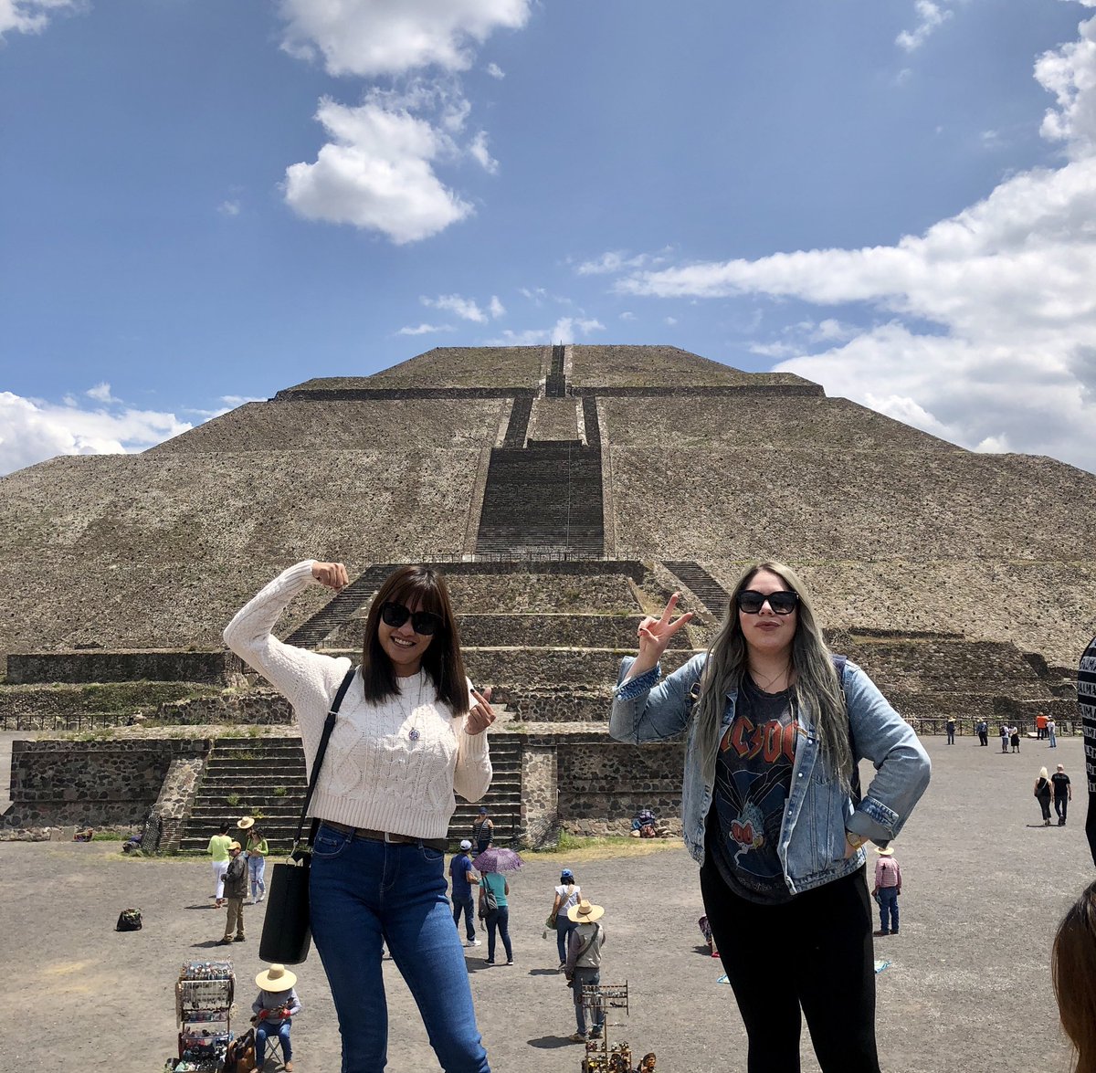 fabzislove's tweet photo. the ARMY in us just had too.. 🤣 @densgc #PyramidoftheSun 🇲🇽 https://t.co/vVklxhBHKk