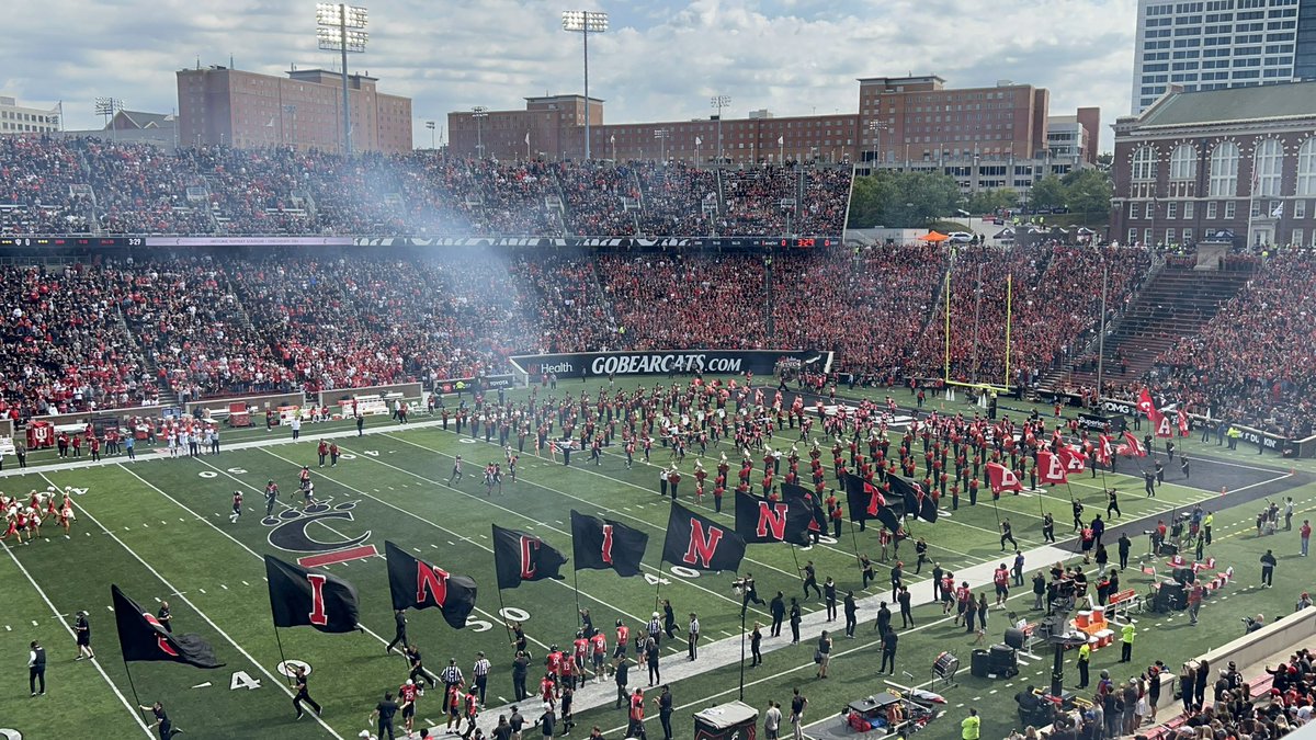 Great day for my 111th Bearcat game. Go Cats!! 🔴⚫️🔴⚫️ #Bearcats