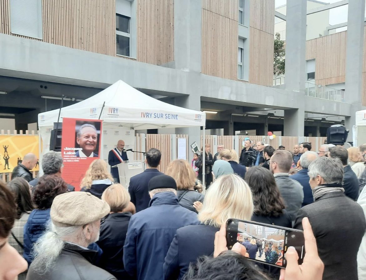 pbouyssouivry's tweet photo. Une belle journée à #Ivry avec les inaugurations du complexe sportif Micheline Ostermeyer, le groupe scolaire Anne Sylvestre et ce soir les nouveaux logements, commerces et hôtel qui ont vu le jour autour de l’allée Jacques Laloë. 
#ivrymaville #ivry #inaugurations https://t.co/6v8EnNxYBQ