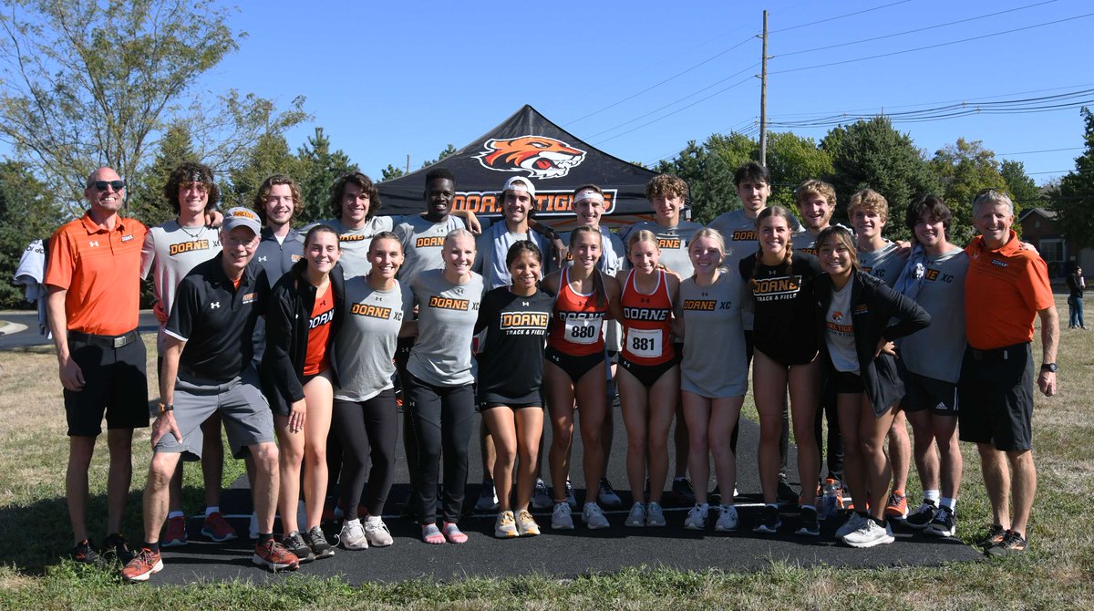 Scoop_DoaneTF's tweet photo. The home team.

#DoaneXC #DeanWhite Festival

https://t.co/toTUsYGcky

(More photos later)! https://t.co/O0vMQVihiJ