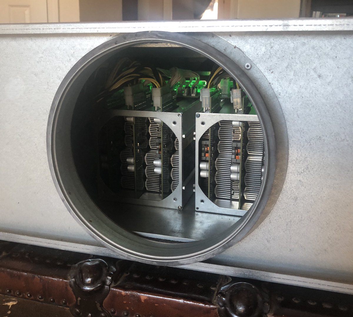 hashing2heating's tweet photo. It’s alive: Test days are good days. All smooth so far #wearebuilding #homeperformance #hashing2heating #test #hash #warmth #sats #S9Lives https://t.co/l7nXA9zRBx