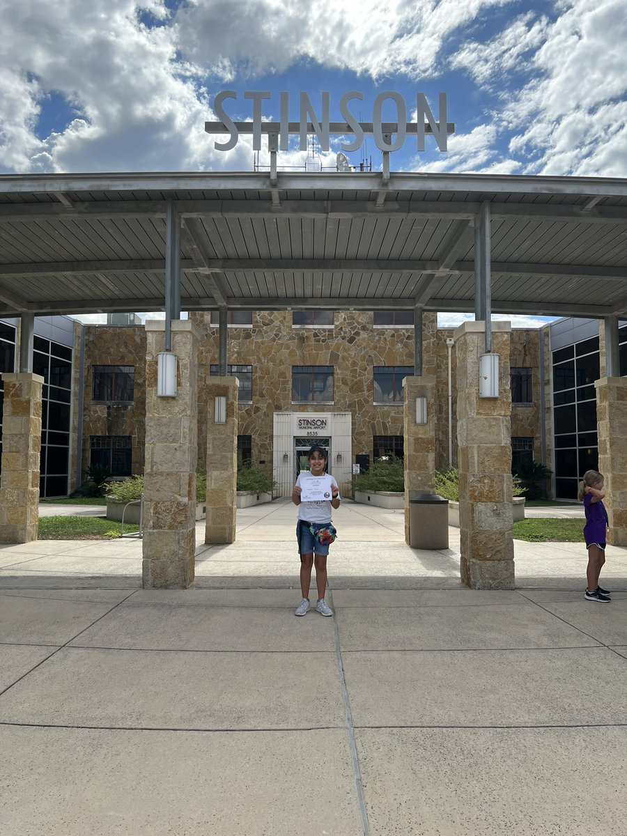 Mercyg161's tweet photo. Emerie had a great time representing  @Winston_ISE at Girls in Aviation Day. @AnaCantuEISD @EISDofSA #GIAD22 https://t.co/8Qo4RZglB0