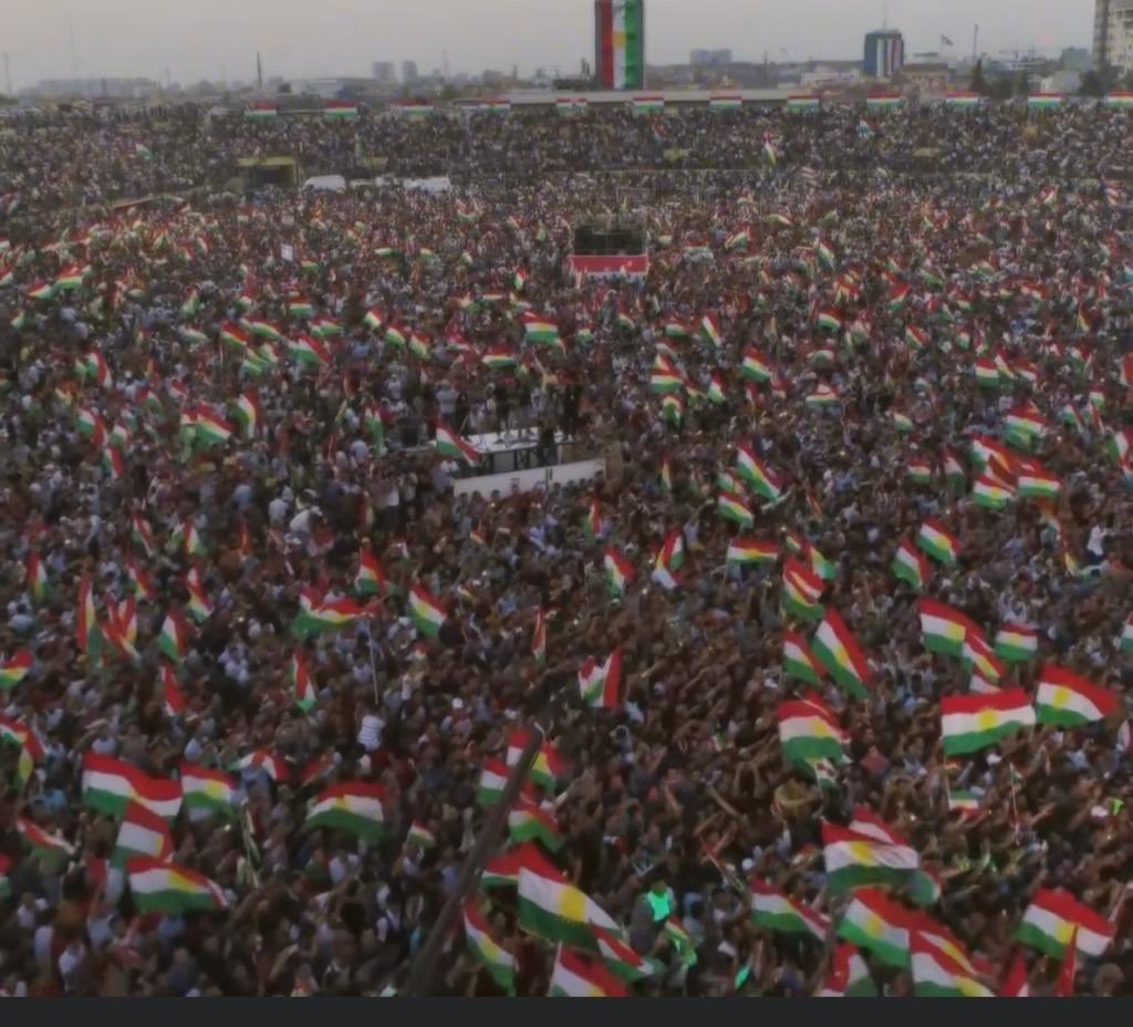 EAldolamy's tweet photo. رغم كل ماحدث بعد ٢٥ ايلول يوم الاستفتاء الا انه سيبقى  وثيقة دولية تحبط جميع المؤامرات والمزاعم الداخلية والاقليمية والدولية وسيبقى كاك مسعود صمام الأمان الذي تحتمي به الشعوب  #٢٥ ايلول# يوم الحصاد شاء من شاء و��بى من أبى https://t.co/RJaPgR21KO