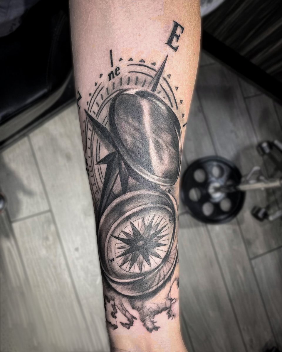 Compass Tattoo on Calf, www.bullstattoo.org, #bullstattoopune #bullstattoo  #compass, image size:960x1200