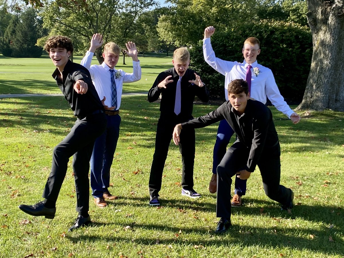 PhylFerrell's tweet photo. When the @TigerBoysBBall team poses for homecoming pictures… 🤣🤦♀️ #LCSCStory @Lebanon_Schools https://t.co/jhF02np5uK