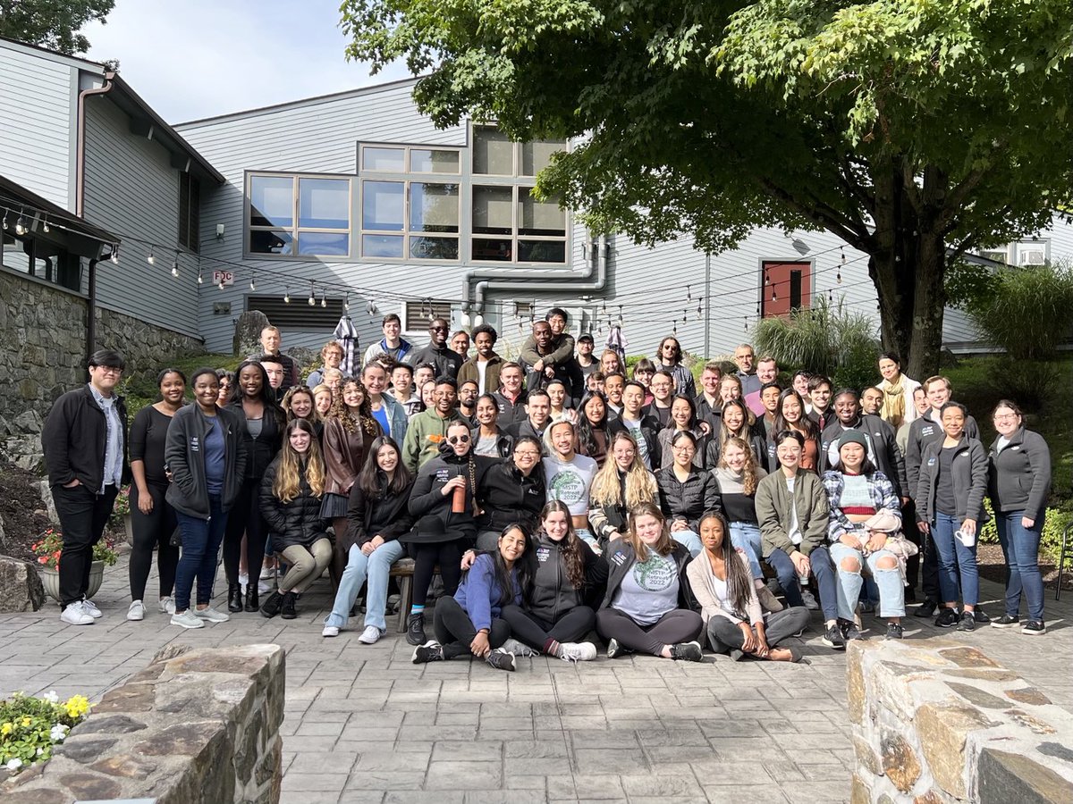 The future of biomedicine is bright! ⁦<a href="/SinaiMSTP/">SinaiMSTP</a>⁩ 2022 Retreat #PhysicianScientist