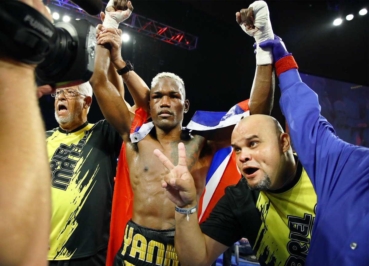 AnaniBX's tweet photo. 🇵🇷🇵🇷🇵🇷🇵🇷 got the best team in #boxing 😤💪 https://t.co/KybmdWgNBt