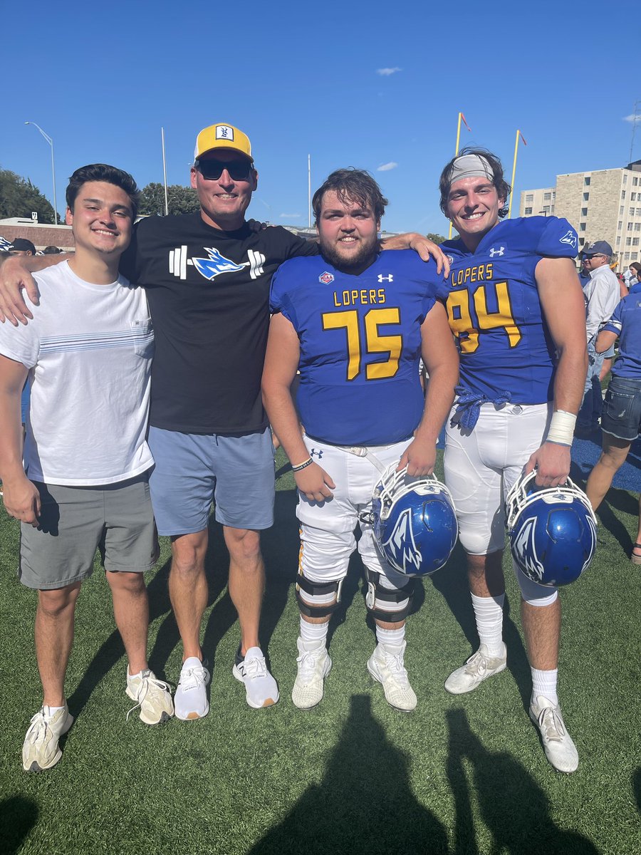Great day watching and hanging out with the S-Dub boys!  <a href="/GrantMckinsey2/">Grant Mckinsey</a> <a href="/Sherman55Drake/">Drake Sherman</a>