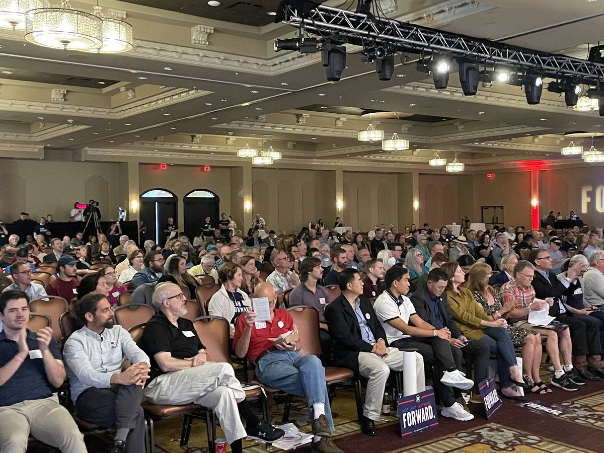 TimeToMoveFWD's tweet photo. I'd say the National Forward Kickoff Event has been a success so far: https://t.co/JOeCZU7kd3