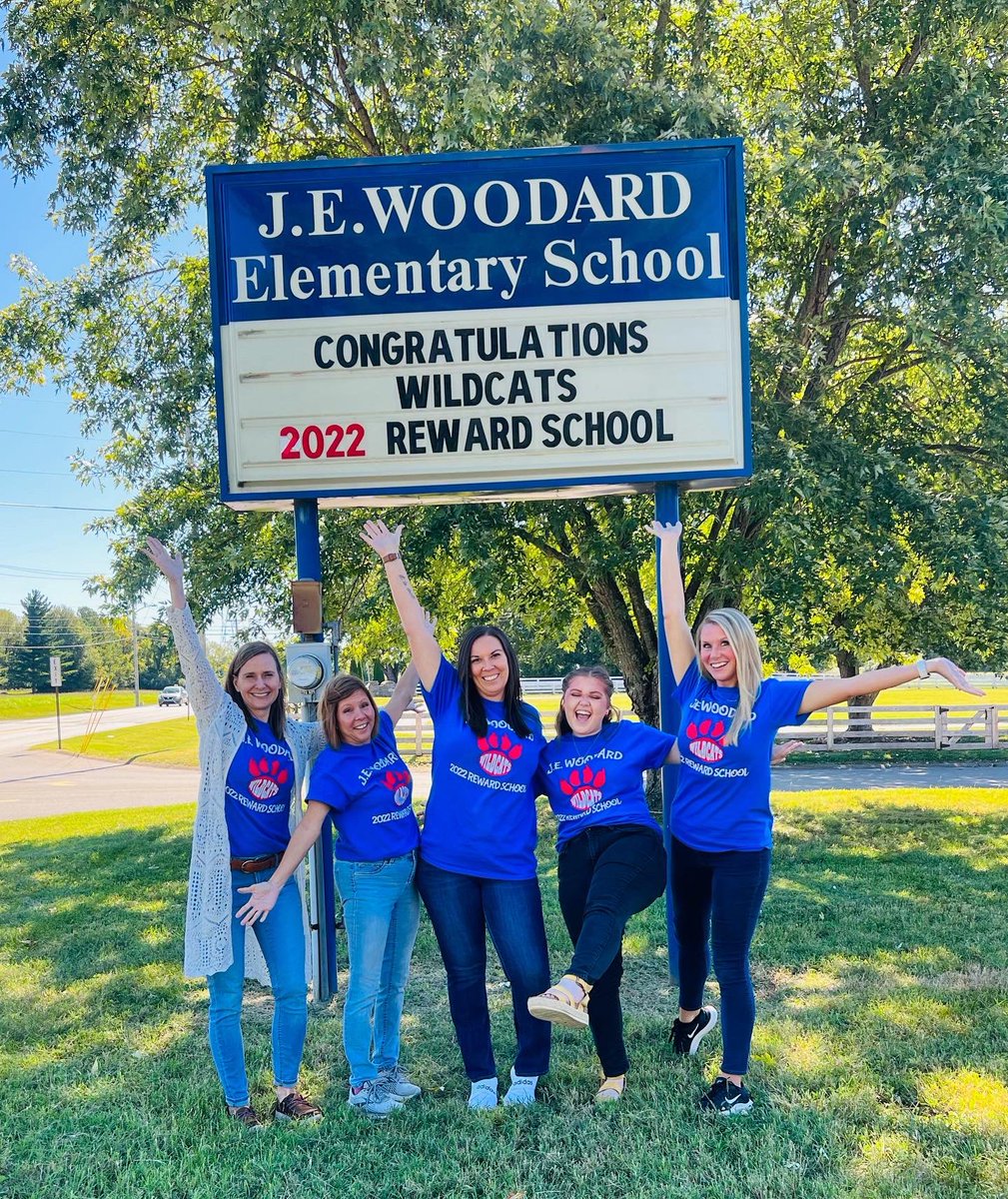 grade2snippets's tweet image. @JE_WoodardEle is a 2022 Tennessee Reward School!! Shouting from the rooftops how proud we are of our students and our staffulty! We are wildcats, couldn’t be prouder! ❤️🐾💙🐾 #RewardSchool #WeAreWoodard @MauryCoSchools