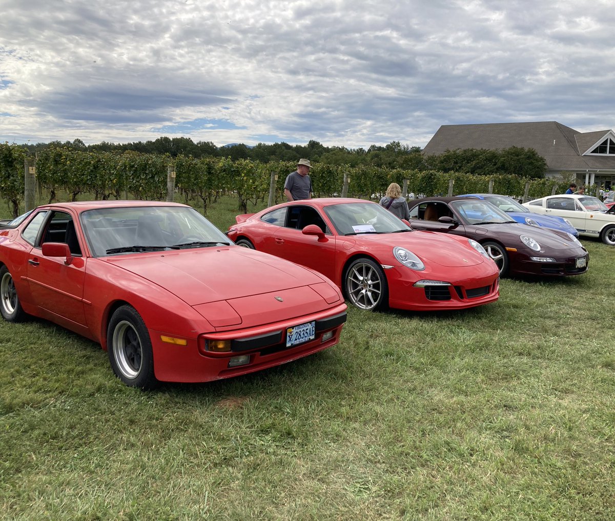 _JohnShoun's tweet photo. nice #Porsche line up at the #crozet car show  at #pollak vineyards https://t.co/7ROMVKIrKC