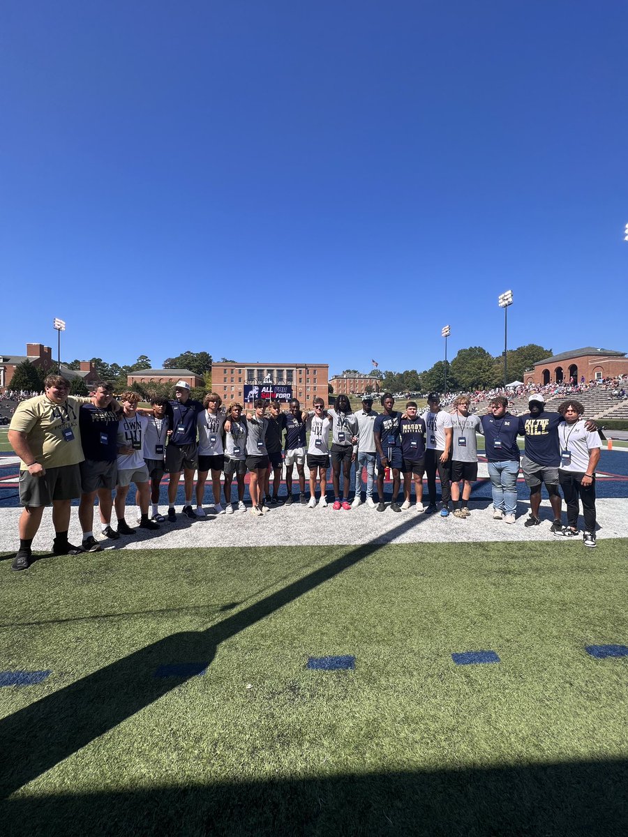 MoodyFBall's tweet photo. #RecruitThe411 !!! https://t.co/EANZIAhxK1