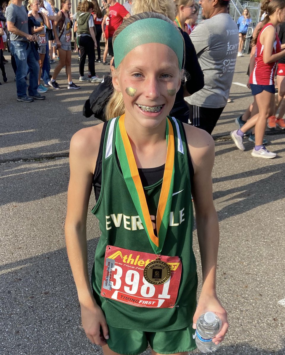 ERMSAthletics's tweet image. Girls Cross Country took 3rd-Place in the Celtic Clash that took place @jeromeceltics today! Jillian took 🥉 overall! Great job, ladies! We are so proud of you! 🦅🏃🏻‍♀️🔥