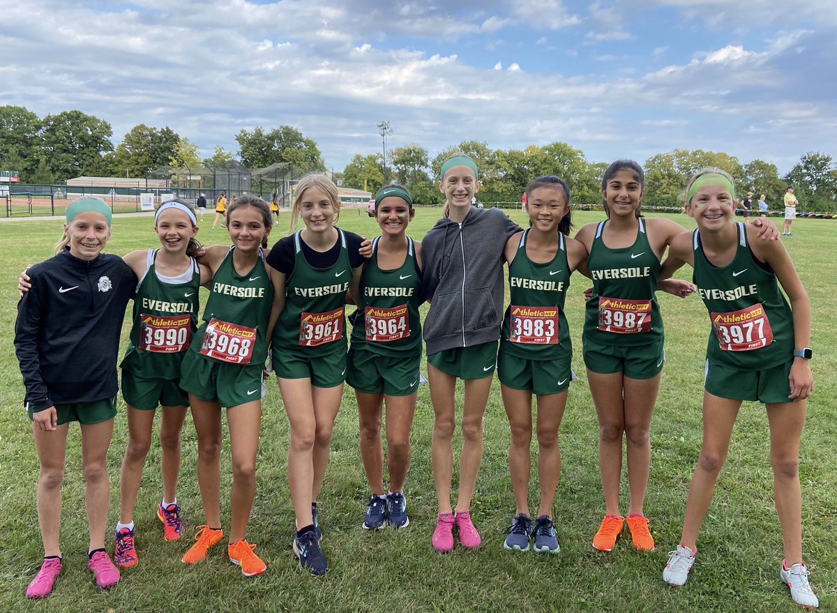ERMSAthletics's tweet image. Girls Cross Country took 3rd-Place in the Celtic Clash that took place @jeromeceltics today! Jillian took 🥉 overall! Great job, ladies! We are so proud of you! 🦅🏃🏻‍♀️🔥