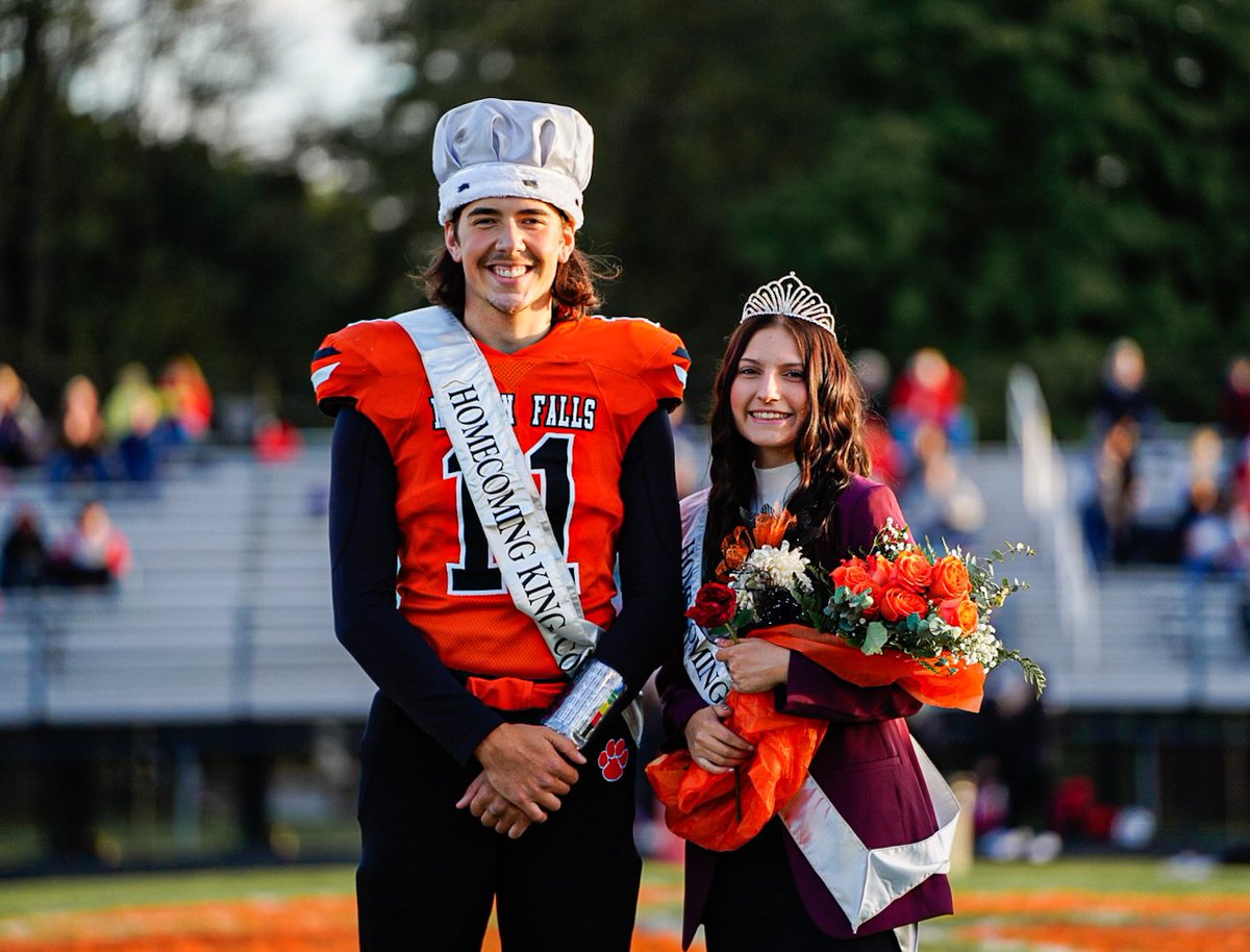 TheTigerTattler's tweet photo. A new King & Queen have been crownedโฆcongratulations to Holden Hanzel & Natalee Albert! Itโs time for #Hoco2k22 https://t.co/CkGbYaeYze