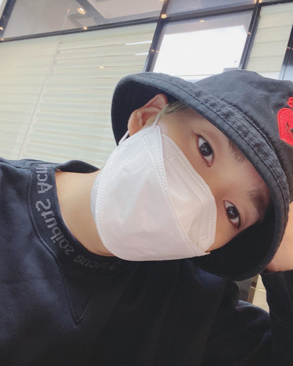 aronhourly's tweet photo. #ARON #아론 #곽아론 #AARON ♡ https://t.co/OFVo8iJaAK