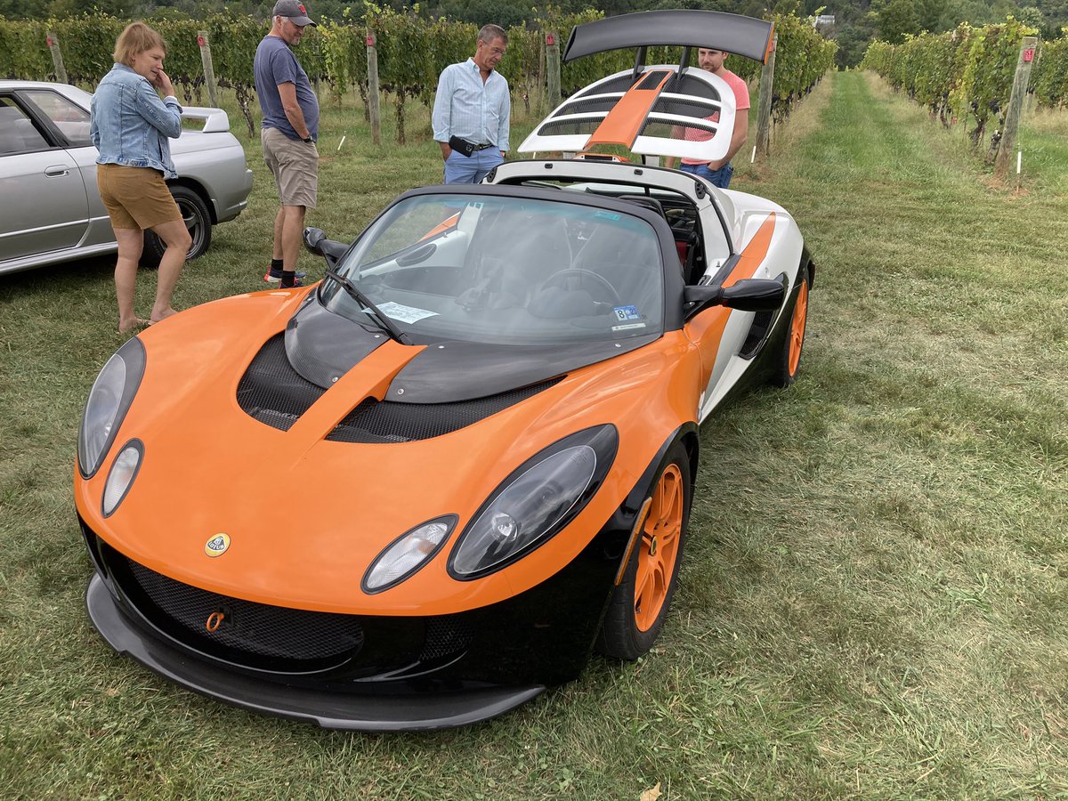 _JohnShoun's tweet photo. be sure and observe storage limits when packing your Lotus  #crozet car show #pollakvineyards https://t.co/Jgn1uaHs9X
