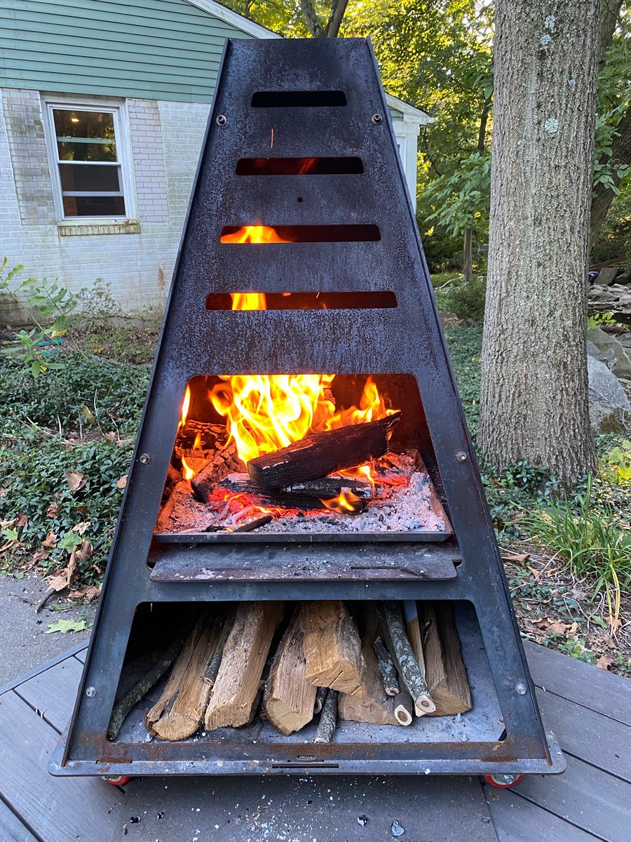 HonestHypocrite's tweet photo. It’s suddenly #Pyrotower season. https://t.co/o8pIrWXNKx