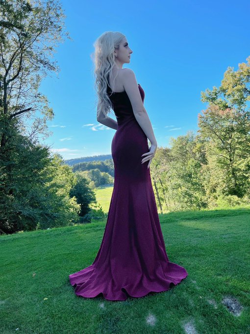 I went to a wedding today hehe https://t.co/F12dnh4nsM