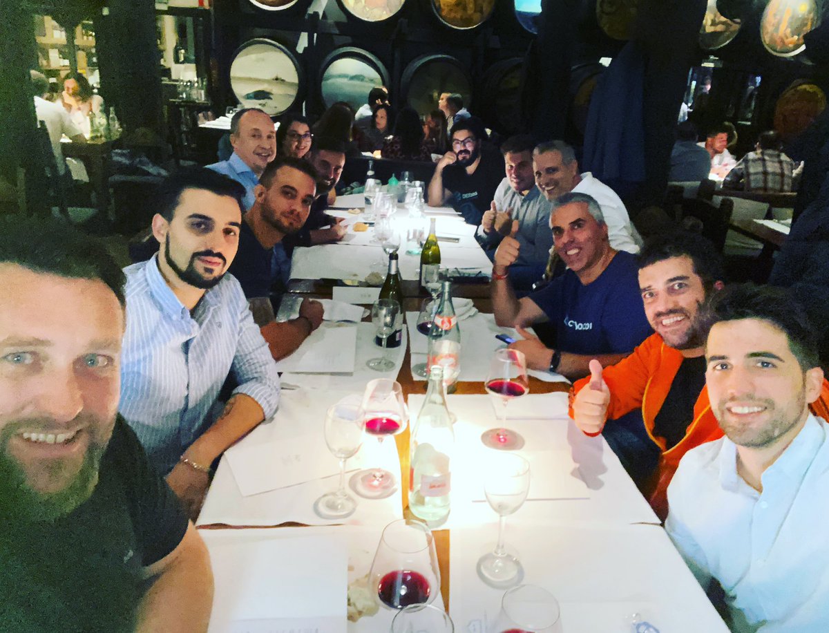 De esta cena solo puede salir algo bueno 🫣

<a href="/CriptoHell/">⚡CriptoHell 212⚡ 🐦‍⬛🔪 |🟠|💜|🎱</a> <a href="/zilliqa/">Zilliqa</a> <a href="/pmbrsantos/">Santoshi🇵🇹🇪🇸🇧🇷 Ξ🦇🔊💰🦁🎣🐦‍⬛🔪(Merlin🔮🧙)</a> <a href="/cryptocom/">Crypto.com</a> <a href="/marcromerona/">Marc Romero</a> <a href="/chainlinkesp/">Chainlink - Cuenta oficial en español ⬡</a> <a href="/Yeke_yeque/">Carlos Celorrio (YEKE)</a> <a href="/TeamQuesoGG/">Team Queso</a> <a href="/FredericDEXT/">Frederic Fernández</a> <a href="/DEXToolsApp/">DEXTools</a> @Valenti03713316 <a href="/pauroigcava/">Pau Roig</a> @Belobabafund <a href="/RafaPicazo8/">Rafa Jareño Picazo</a> <a href="/FoxtrotCommand/">Foxtrot Command</a>