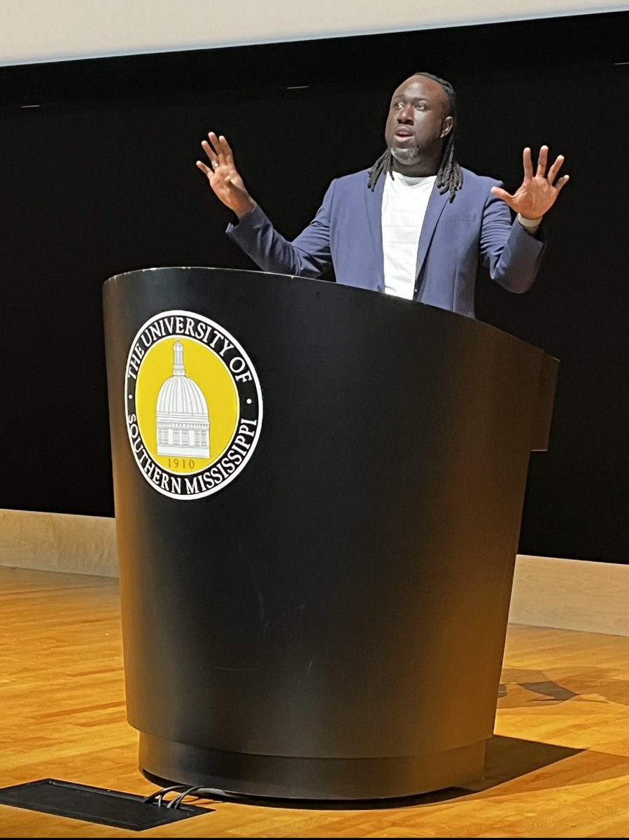 DrJKWallace's tweet image. Yesterday I had the honor of serving as the closing keynote for the 2022 Educators’ Retreat, a thoughtful partnership between @southernmissDSA and academic affairs.

I’m so grateful to be at a place that values my research and, more importantly, me. #SMTTT #FirstGenDocs