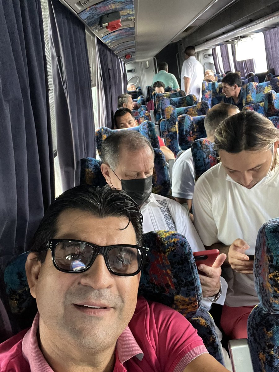 PepeCardozo249's tweet photo. Como en aquellos tiempos… Rumbo al estadio! Con la misma pasion de siempre !!! https://t.co/wV9SRkmSbR