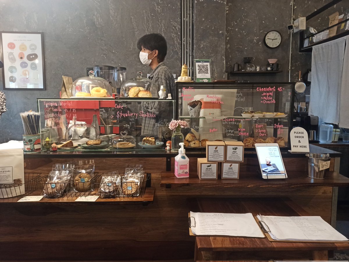 malimali's tweet photo. cafe amai ลำปาง ร้านกระทัดรัดปุ๊กปิ๊ก พาร์เฟต์สวยและอร่อย มีหนมอีกหลายอย่าง อาหารยังไม่ได้ลอง
#whereinth #reviewthailand https://t.co/nd9GgtaXwR