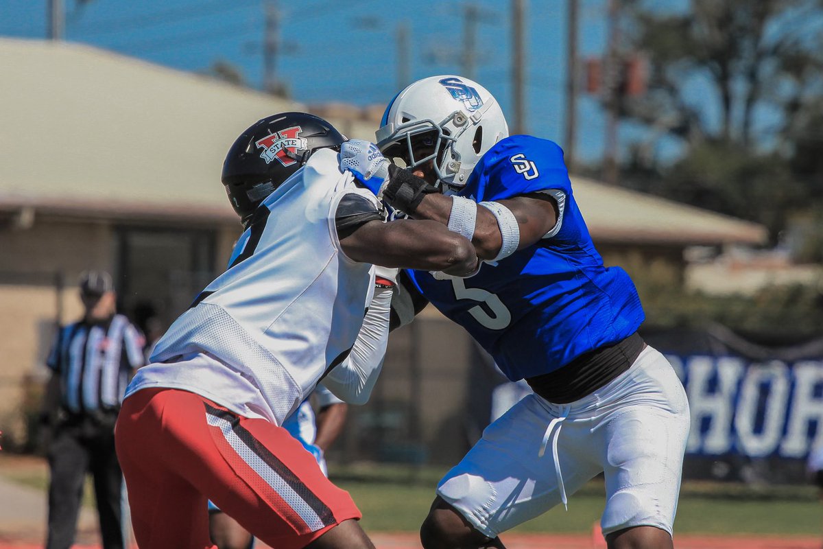 Are you not entertained?

Shorter 17
VSU 3
HALF

#BeatVSU | #FlyHawks