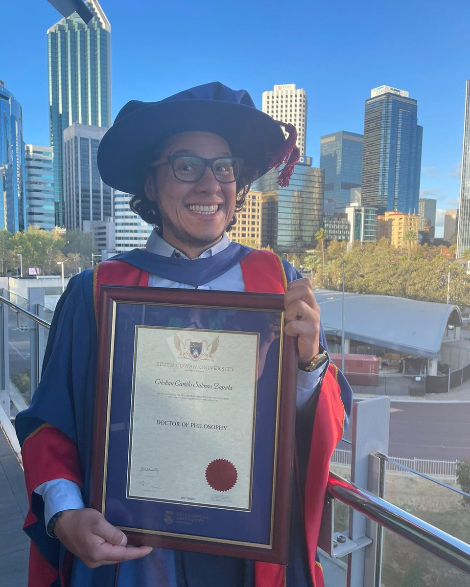 cssalinas1's tweet image. Sooooo finally I am doctor I guess o yeahhhhhh