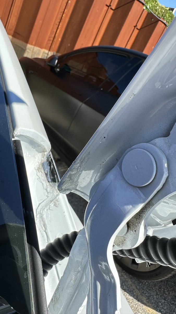 hass516's tweet photo. I think it’s terrible that my $70k Model 3 Performance this is how you guys seal my leaking trunk. 😑 @Tesla @elonmusk @TeslaMotorsClub #Tesla #TeslaModel3 https://t.co/v1kHCFIkOJ