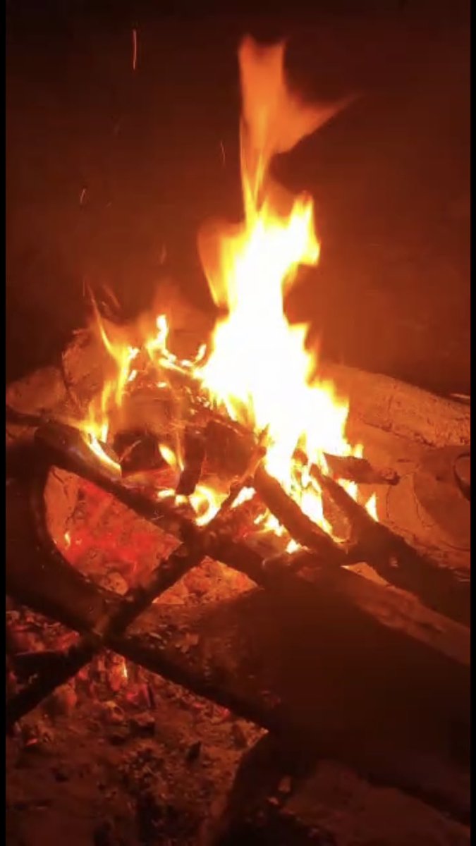 “Ateşle oynamanın tek avantajı... kimsenin şarkı söylememesidir. Onunla oynamayı bilmeyen insanlar yanar." -  Oscar Wilde.