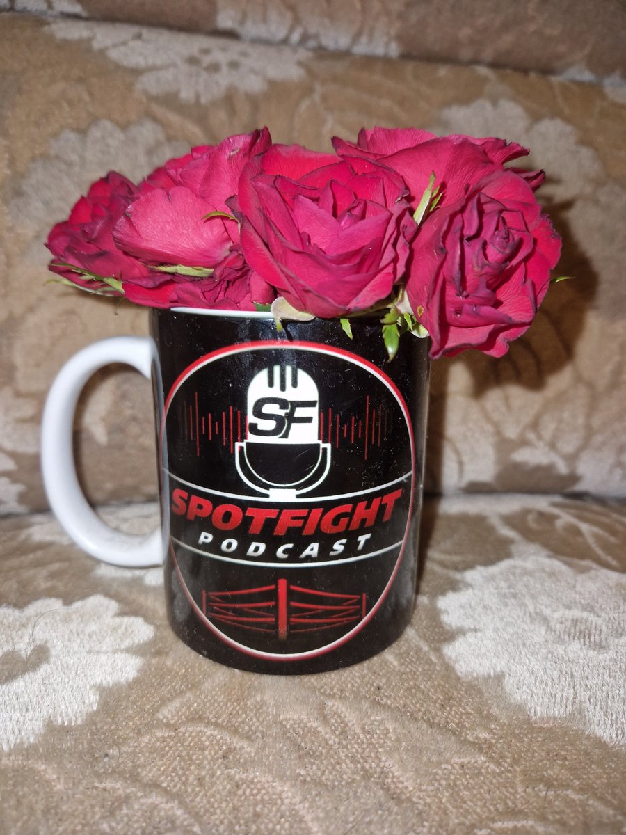 LoewenSMAUL's tweet photo. Und so beginnt es... 🦁☕️💉🌹☄️ #Boostern #Jetzt #SMAUL https://t.co/xKi3X1euAw