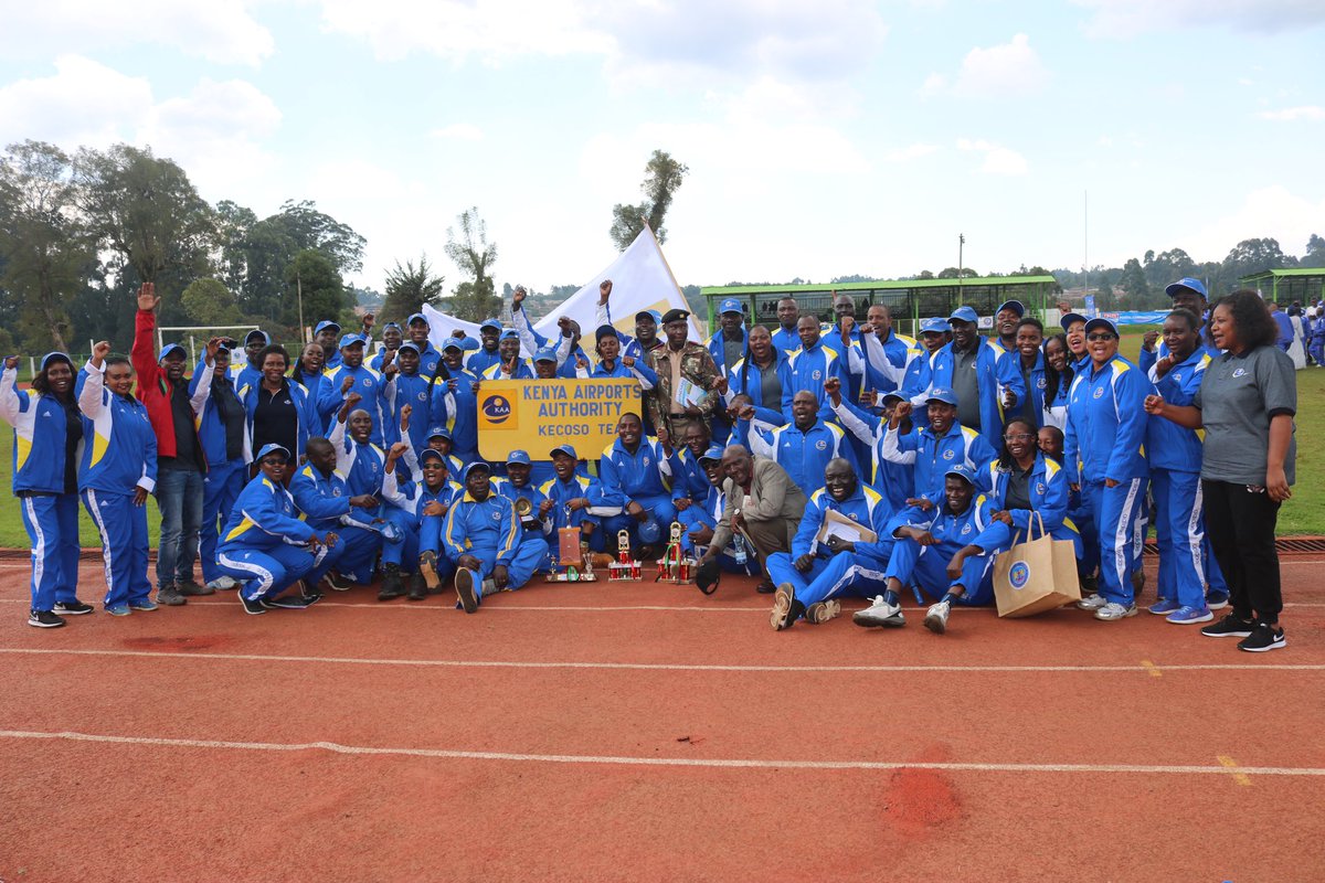 KenyaAirports's tweet photo. Kenya Airports Authority lift the Discipline Trophy at the 2022 @KECOSOGames which concluded earlier today in Kericho County.

#kecoso2022
#KECOSOGAMES
#kecosogames2022
#kecoso2022 https://t.co/3kaWQZodZu