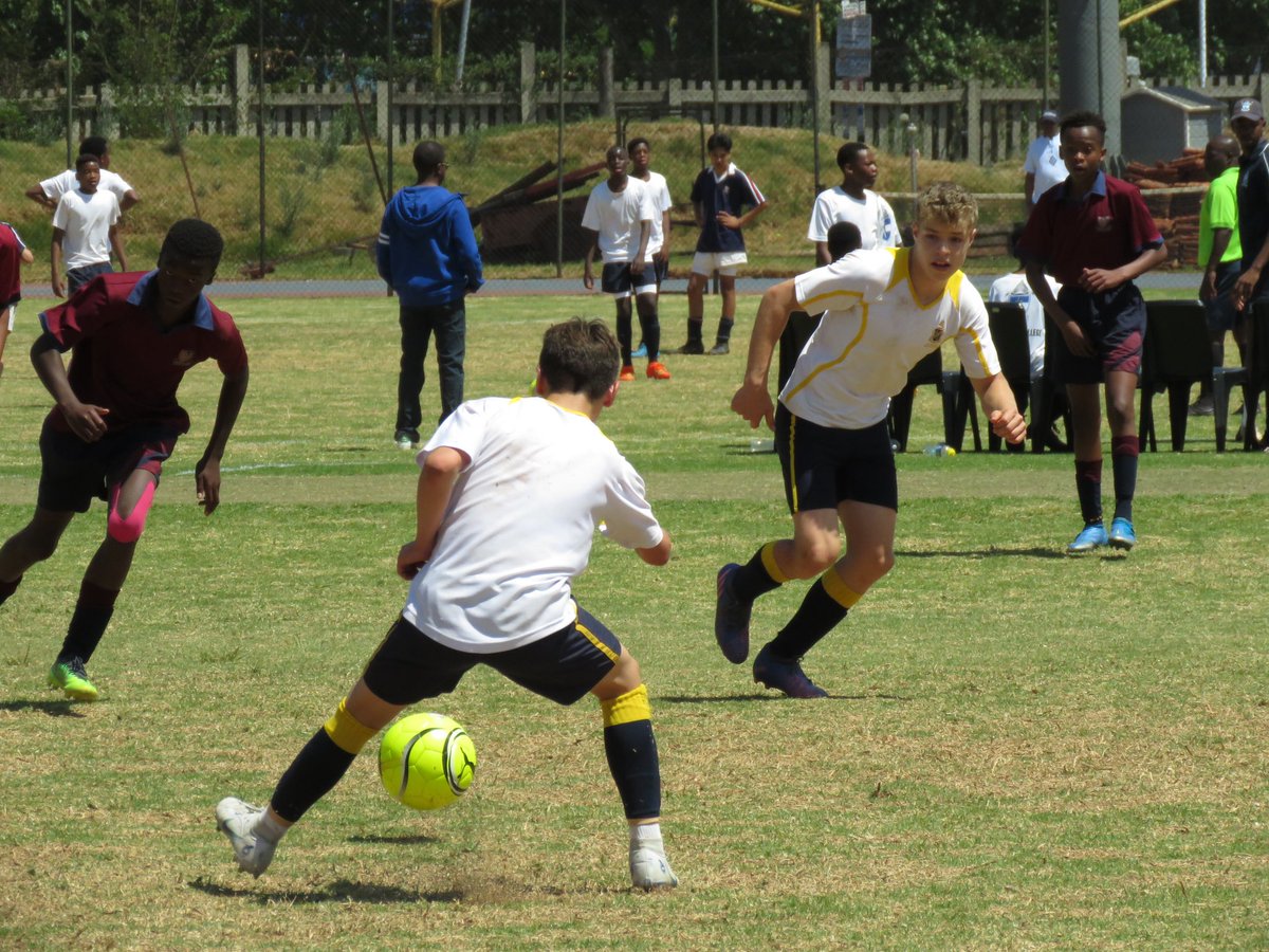 InandaSpirit's tweet photo. Some great shots of our boys in action at the @PARKTOWN_BOYS u14 Soccer Tournament- well done on Day 1 results boys! ⚽️
St David’s 2 - St Benedict’s 0;
St David’s 2 - St John’s 1
Photo credit: Mandy Smith
#proudlyMarist
#HeritageDay
#InTheirElement https://t.co/wqWUQnyISc