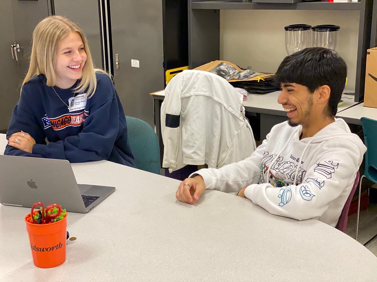 theBlazeITHSA's tweet photo. 2019 grad &amp; copy editor Madi Rios was in yesterday &amp; spent time w/ senior Kevin Vazquez to talk about the journalism program at @UWMilwaukee_ . We love when our alumni come visit &amp; share their experiences.  
#steppingintothefuture #weareit #journalism #scholasticjournalism https://t.co/aiXvHsRSP2