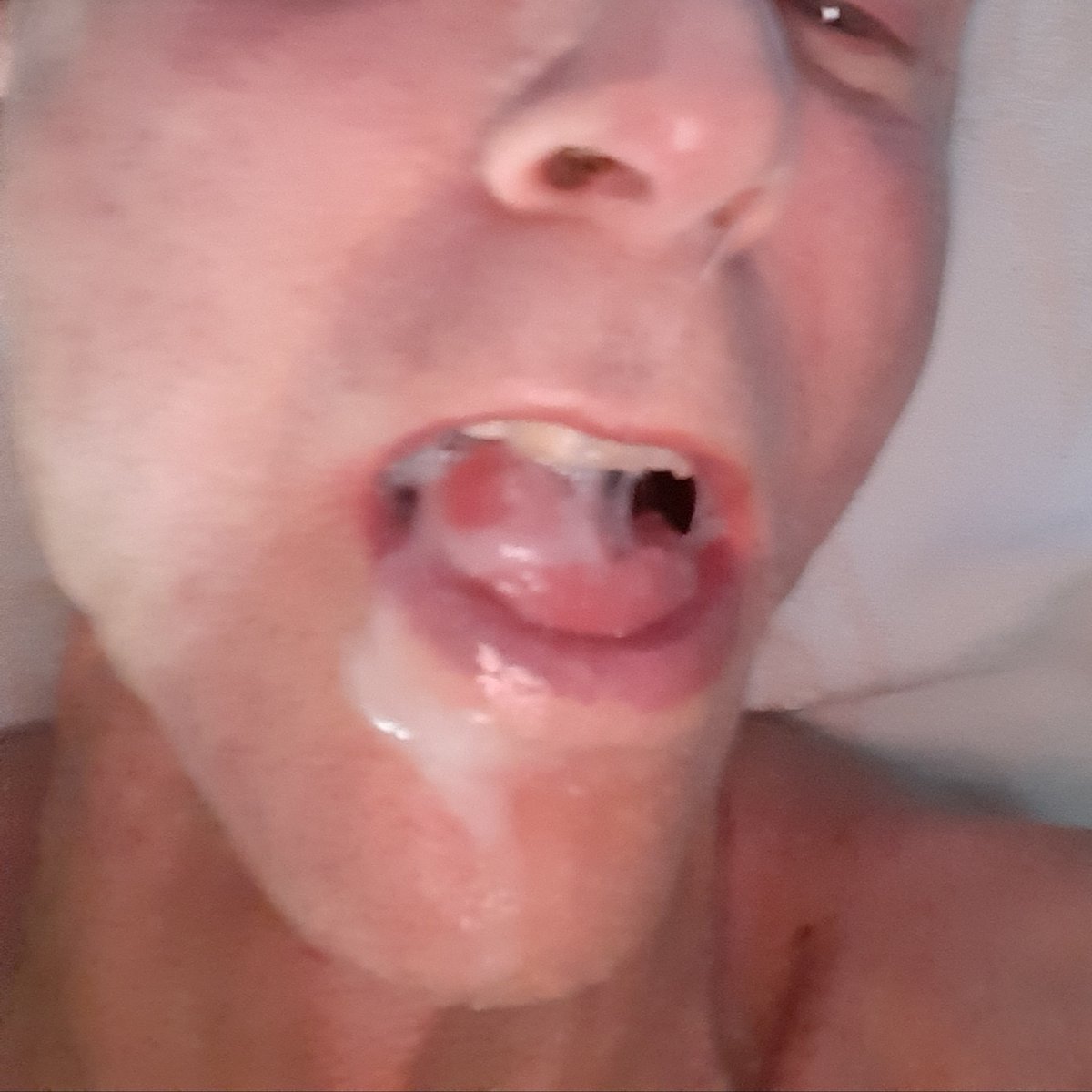 bartsart1's tweet photo. "Happy Saturday"

#faciallover #Jizzonface #cumlove #semendemon https://t.co/KBGZcaGxh3