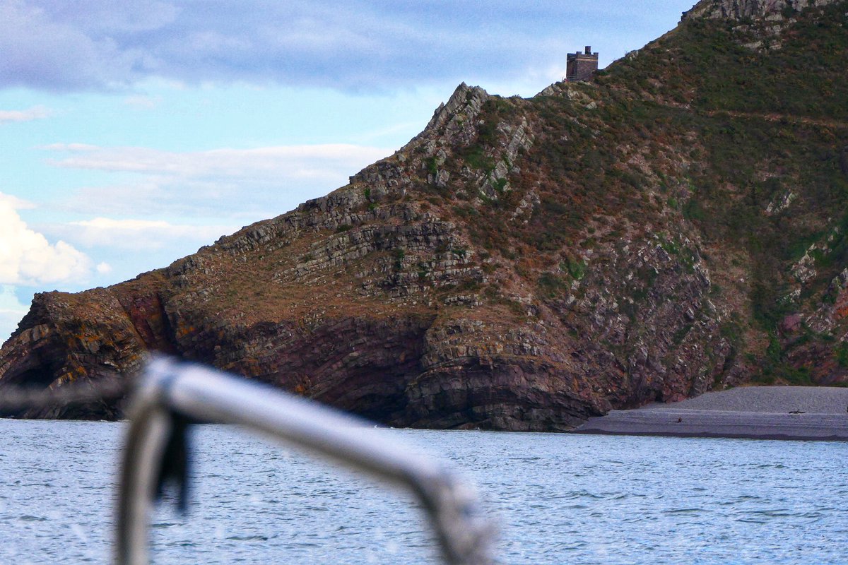SusanLocke7's tweet photo. Boat trip round #porlockbay (And yes I could see……🙄) #festivalof the sea @Porlockcoast1 @SomersetCool https://t.co/hlGyvMpgFW