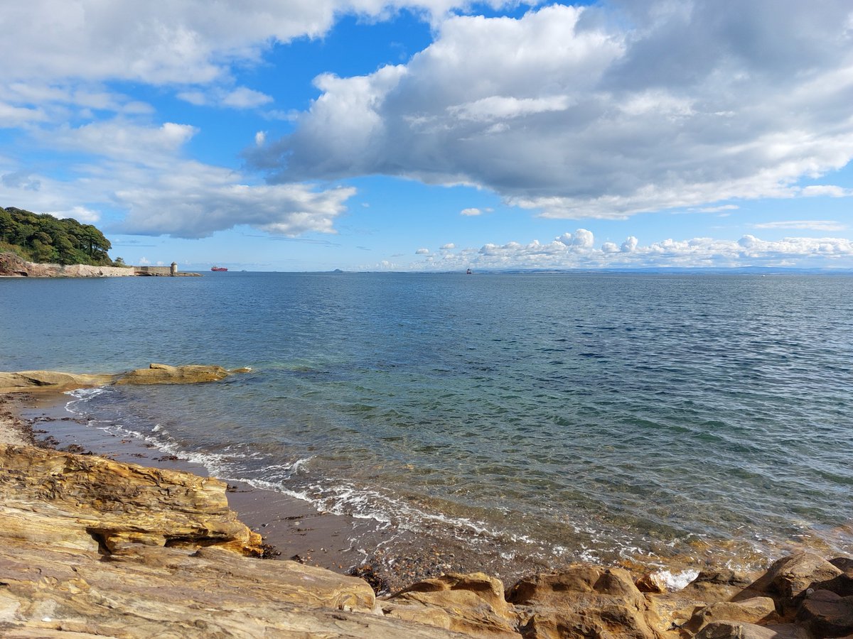 MirandaMirdanda's tweet photo. A super day for a wander along the #FifeCoastalPath #Breathe #MindfulWalking #365DaysWild https://t.co/Xi9RxLVkbc