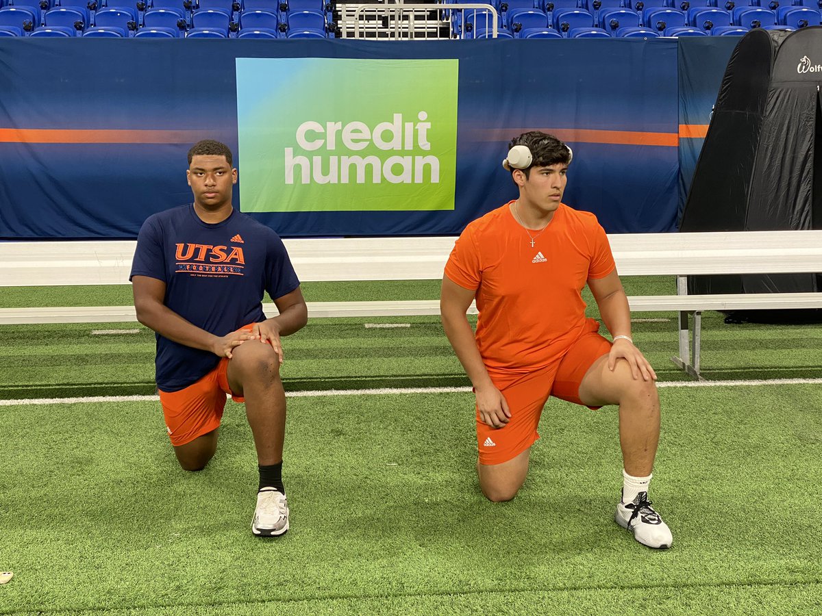BDammone's tweet photo. @ButtonAthletics alum and now @UTSAFTBL OLine men @DeandreMarsh79 @BenRios77 ready for action today against Texas Southern. @STX7v7 @Rivals #ATW #Birdsup https://t.co/DE1jiGqicL