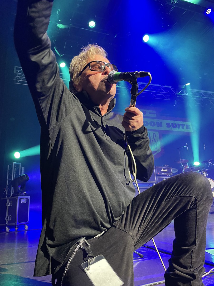 AVCooney's tweet photo. Great time @1HoneymoonSuite with @datavisualinc and a cast of many. Enjoy the amazing snaps by my friend.  #Winnipeg #AVTweeps #AVCanadian #CanadianRock #ClubRegentEventCentre @Casinosofwpg @LegrandAVCanada https://t.co/ug9aYKe0ZQ
