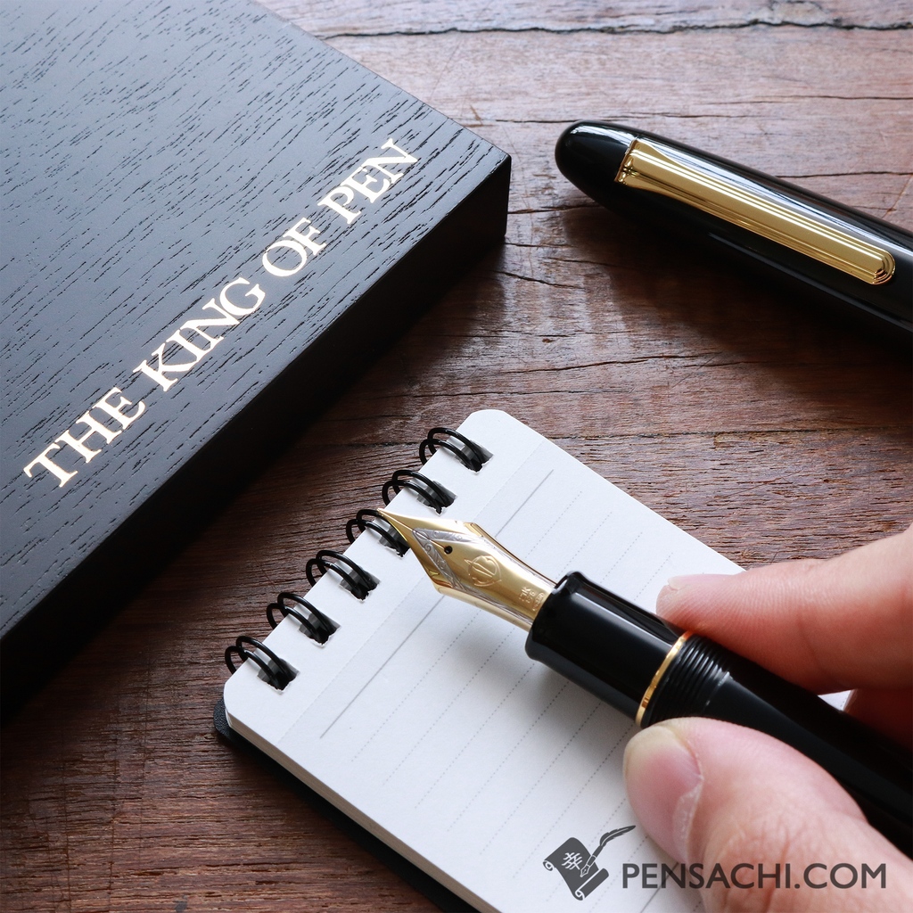 pen_sachi's tweet photo. What a piece of art the Sailor King of Pen Ebonite is. Looks tick, material tick, nib...UH, it writes like a dream, truly like writing on clouds.
#pensachi #fountainpen #kingofpen #sailorpen #fountainpenlove #writingtool #fountainpengeek #fountainpennetwork #ebonite https://t.co/fm5ptLp9SI